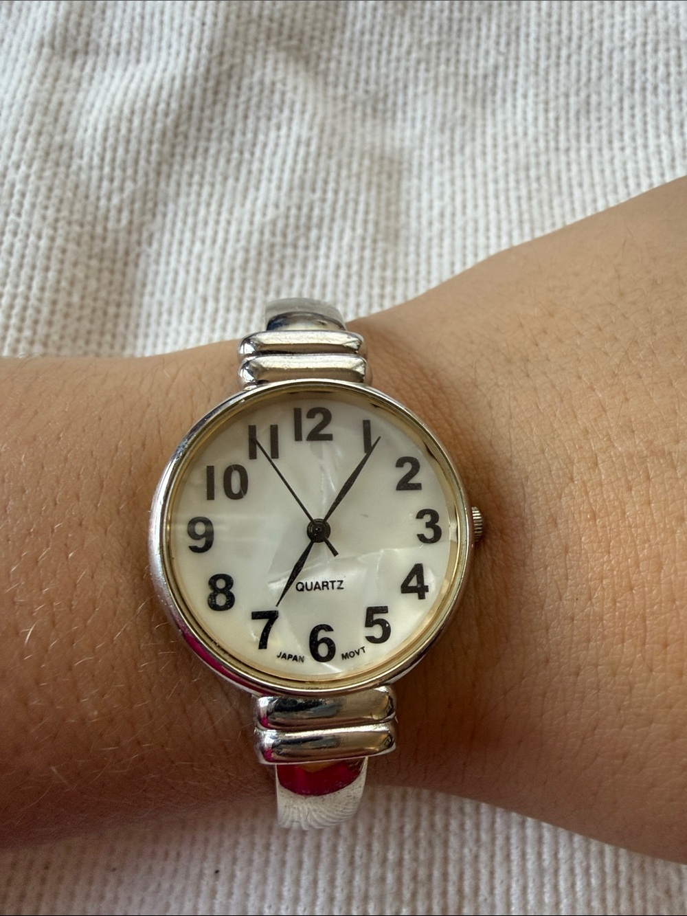 Quartz White Dial Silver Women's Bracelet Watch